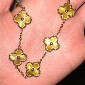 Elegant Gold Flower Chain Bracelet